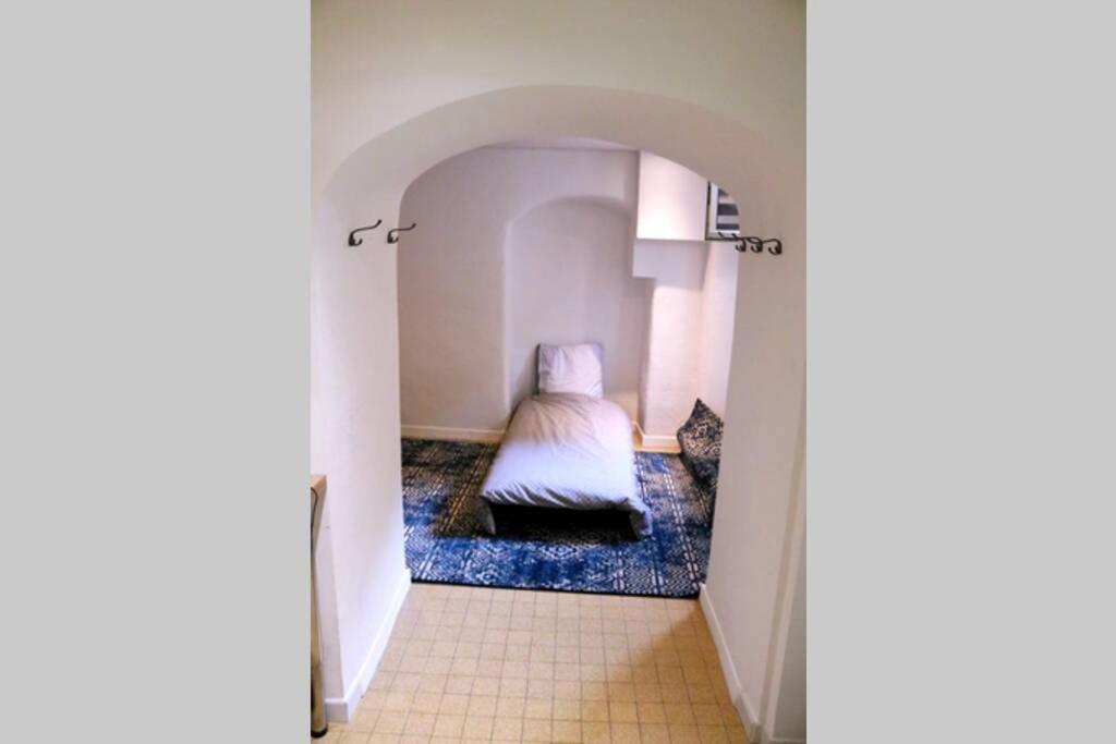 Appartement Charming And Modern Cave In The Heart Of The Port à Nice Extérieur photo